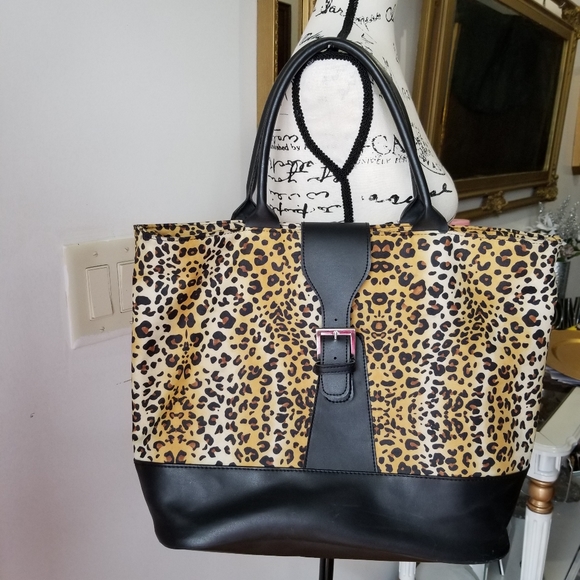 Frederick's of Hollywood Handbags - FREDERICKS OF HOLLYWOOD Leopard Bag